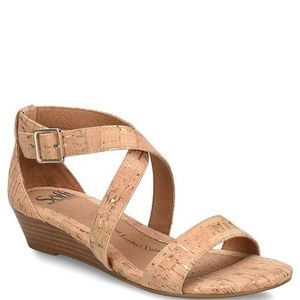 Sofft Gold Innis Leather Sandal
